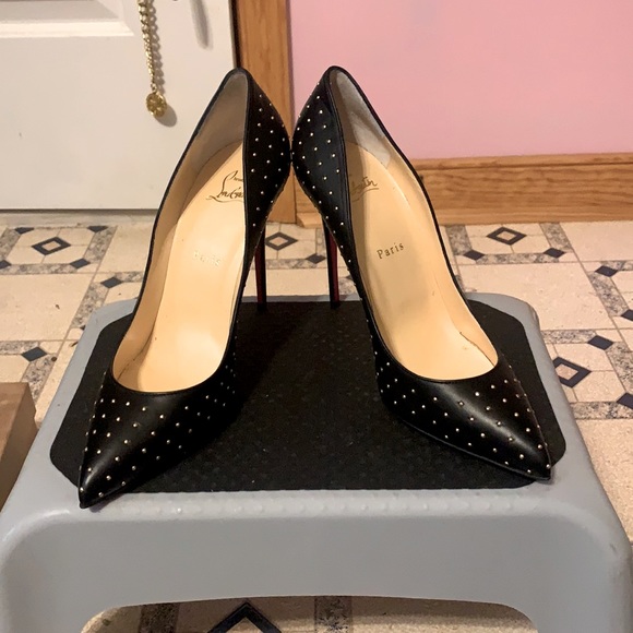 💰SOLD💰Brand new with the box and extra pieces for the heels Christian Loubs - Picture 1 of 7